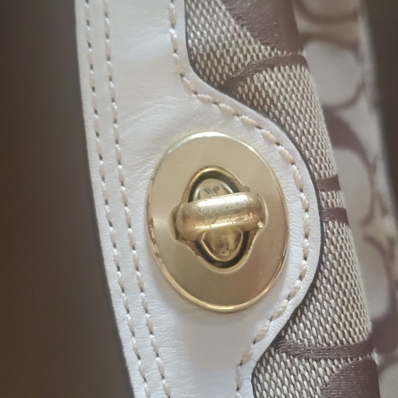 Coach Signature C's Brown White Gold Clutch Wristlet - Picture 4 of 6